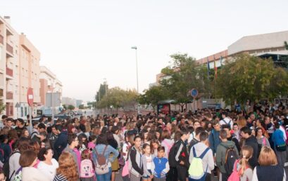 NOTICIAS SOBRE LAS MOVILIZACIONES DE PROTESTA POR FALTA DE PROFESORADO Y PERSONAL DE LIMPIEZA