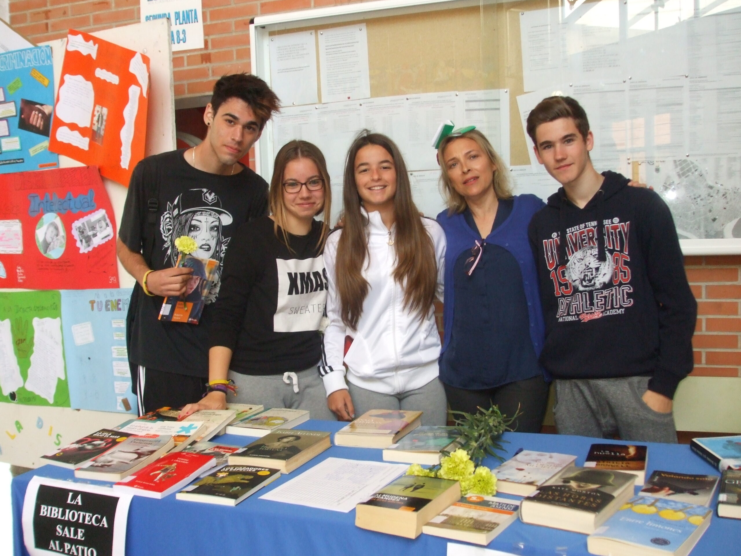 DÍA DEL LIBRO EN EL IES CASTILLO DE LUNA